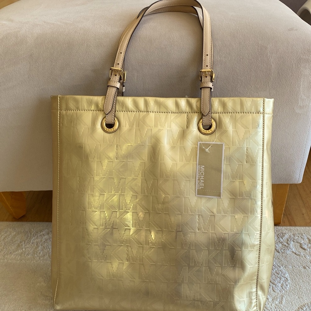 Michael MK tote in pale gold
